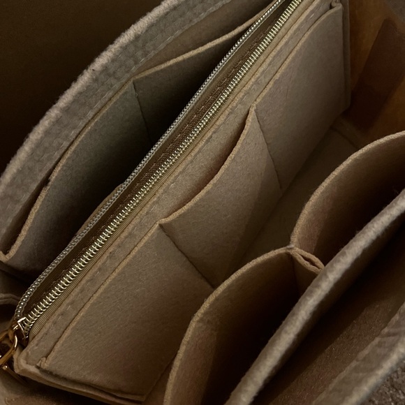 Beige Felt Organizer Insert - Picture 2 of 3